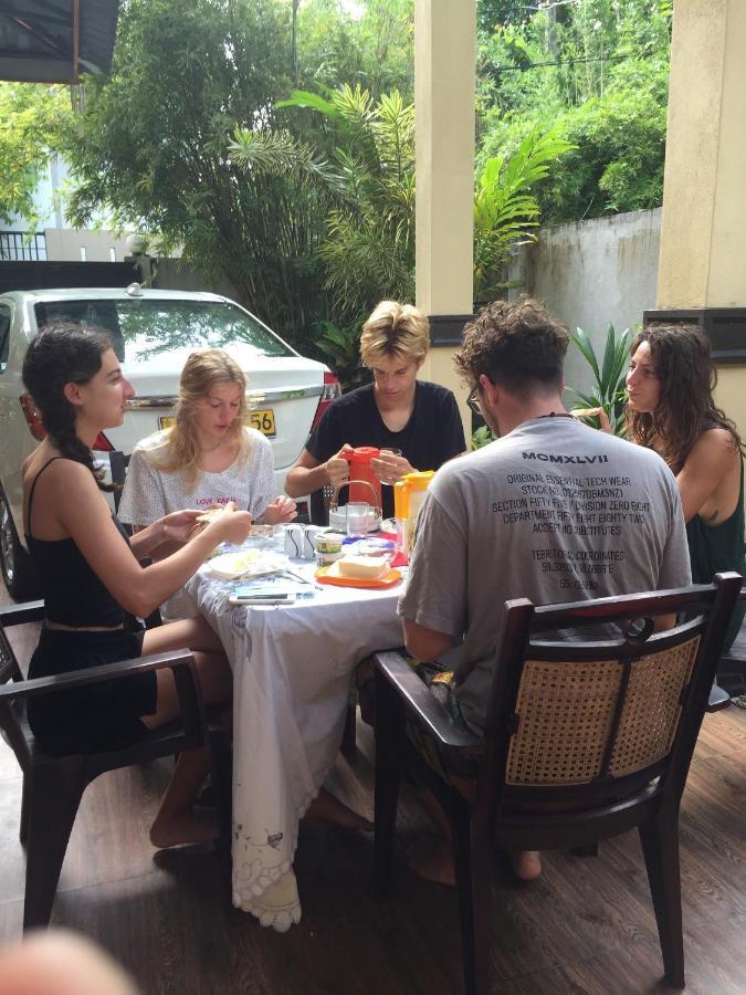 Vero Homestay Galle- Your Home Away From Home! Exteriör bild