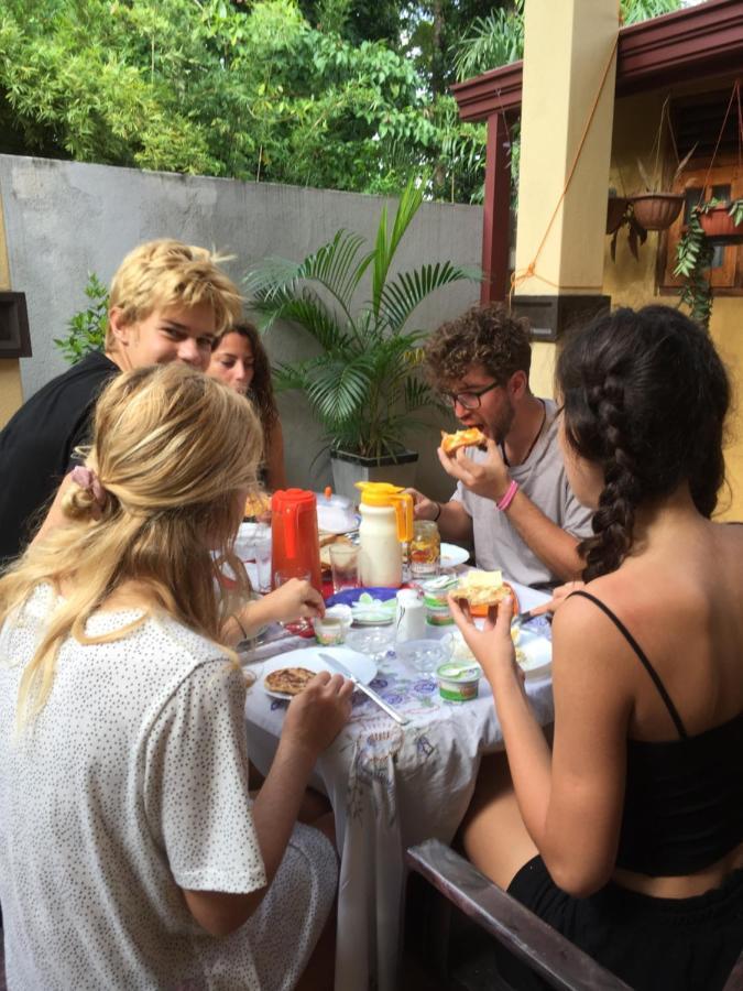 Vero Homestay Galle- Your Home Away From Home! Exteriör bild